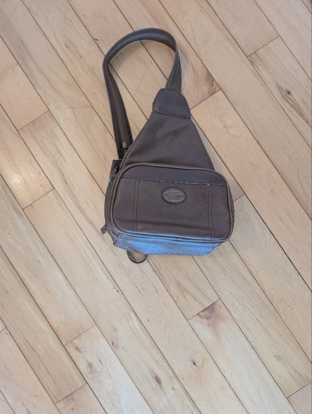 Vintage Brown Leather Crossbody Sling Bag